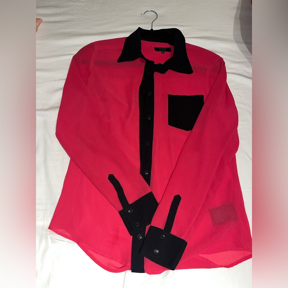 Shear two-tone button up top